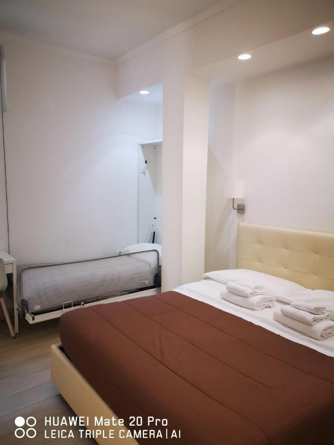 Mr. Charlie Brown Hotel Рим Екстериор снимка