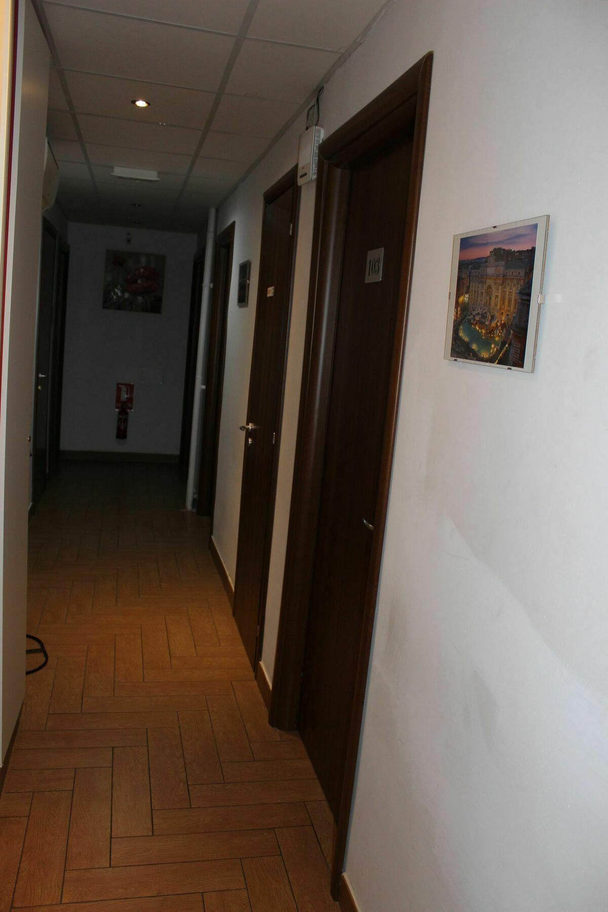 Mr. Charlie Brown Hotel Рим Екстериор снимка